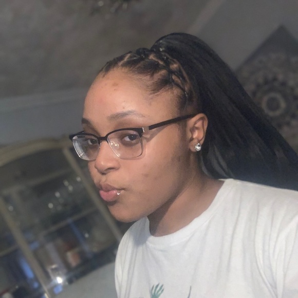 Meet your Posher, Tatyanna - Picture 1 of 1